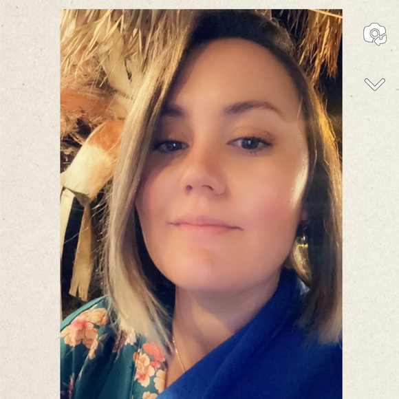 Meet your Posher, Sue - Picture 3 of 3